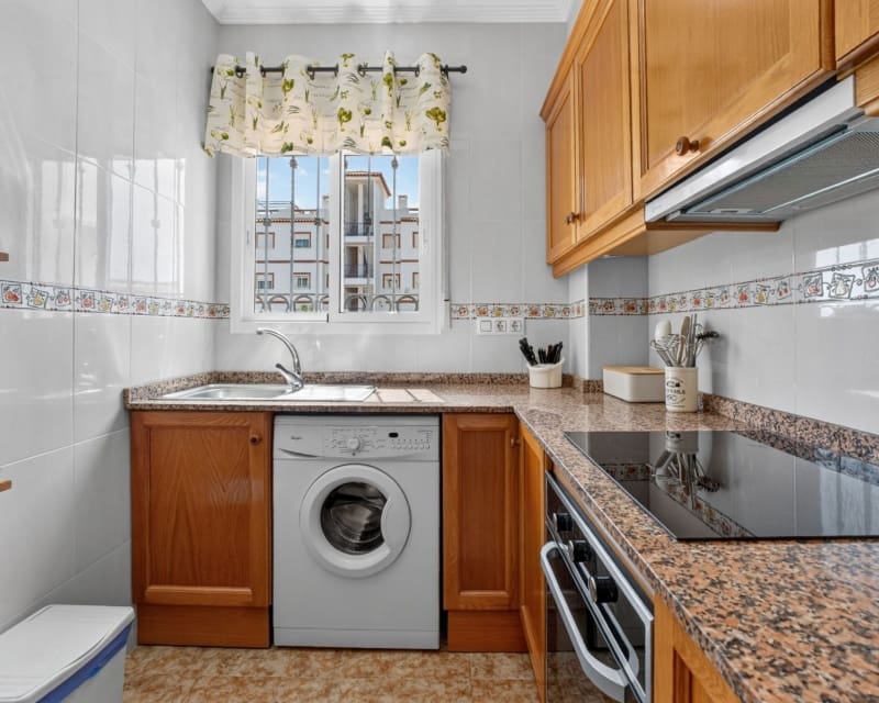 2 soveværelse Lejlighed til salg i Orihuela Costa med swimmingpool garage - € 230.000 (Ref: 10167020)