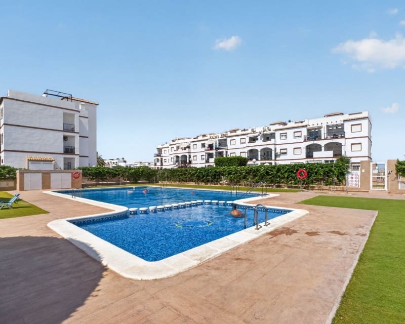 2 soveværelse Lejlighed til salg i Orihuela Costa med swimmingpool garage - € 230.000 (Ref: 10167020)