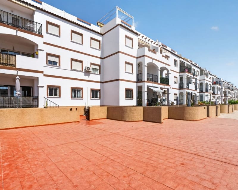 2 soveværelse Lejlighed til salg i Orihuela Costa med swimmingpool garage - € 230.000 (Ref: 10167020)