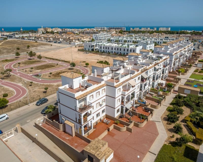2 soveværelse Lejlighed til salg i Orihuela Costa med swimmingpool garage - € 230.000 (Ref: 10167020)