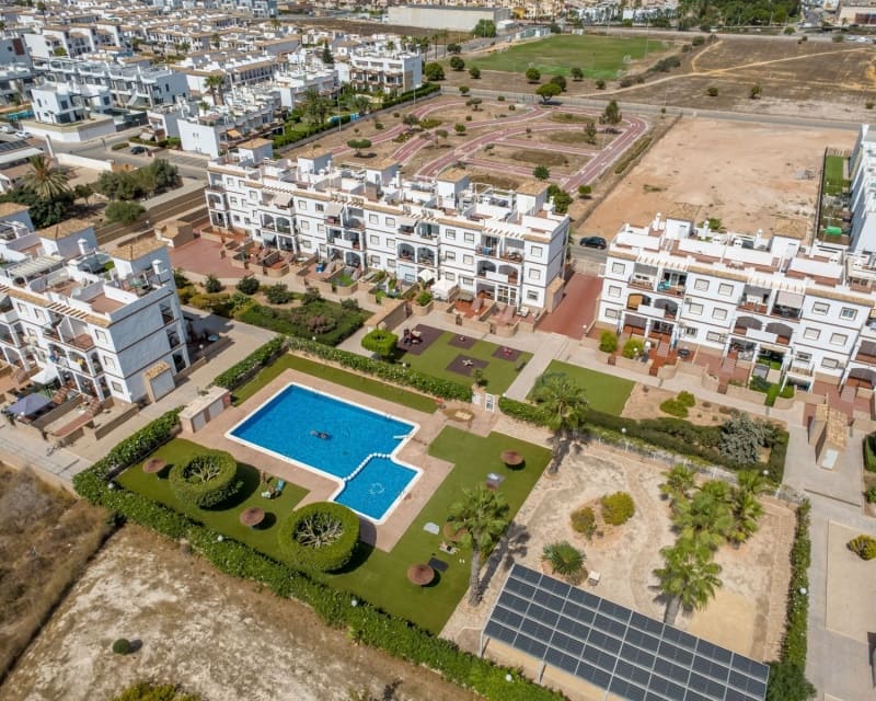 2 soveværelse Lejlighed til salg i Orihuela Costa med swimmingpool garage - € 230.000 (Ref: 10167020)