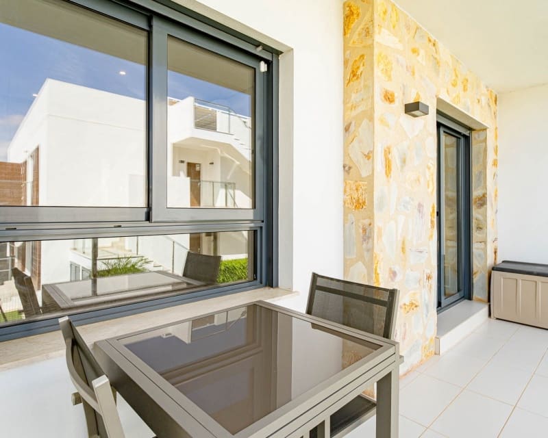 2 soverom Leilighet til salgs i Orihuela Costa med svømmebasseng garasje - € 270 000 (Ref: 10167021)
