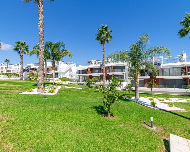 2 soverom Leilighet til salgs i Orihuela Costa med svømmebasseng garasje - € 270 000 (Ref: 10167021)