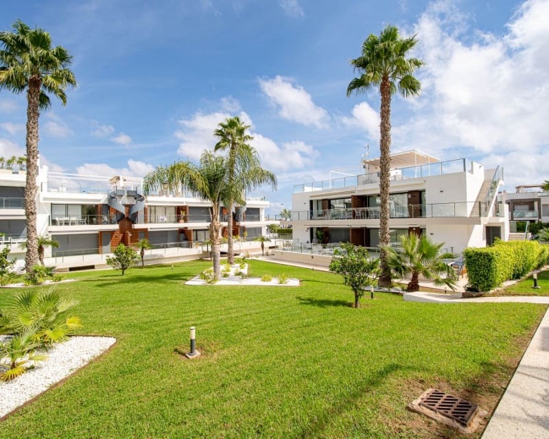 2 soverom Leilighet til salgs i Orihuela Costa med svømmebasseng garasje - € 270 000 (Ref: 10167021)