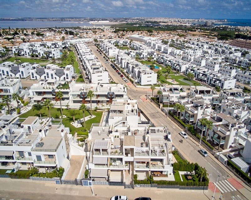 2 soverom Leilighet til salgs i Orihuela Costa med svømmebasseng garasje - € 270 000 (Ref: 10167021)