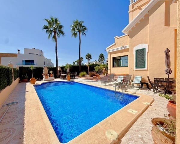 6 soveværelse Villa til salg i Villamartin, Orihuela med swimmingpool - € 475.000 (Ref: 10167022)