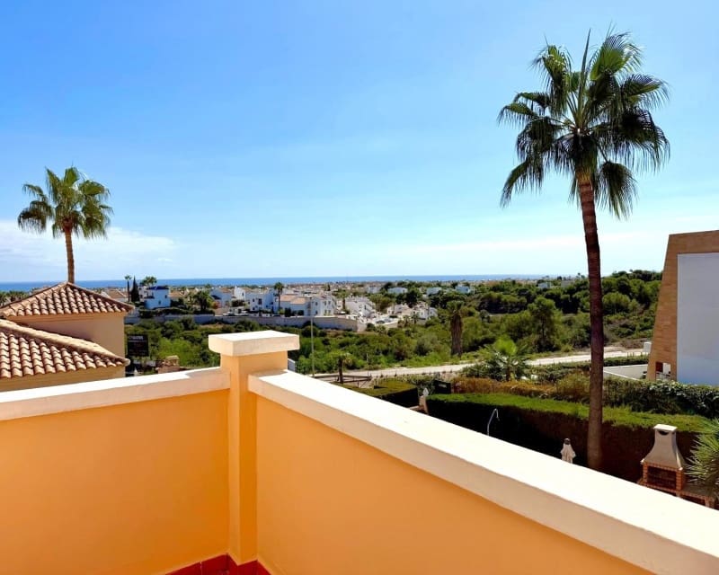 6 soveværelse Villa til salg i Villamartin med swimmingpool - € 475.000 (Ref: 10167022)