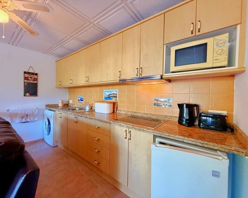 6 soveværelse Villa til salg i Villamartin med swimmingpool - € 475.000 (Ref: 10167022)