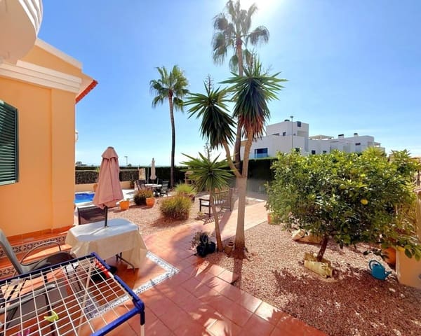 6 soveværelse Villa til salg i Villamartin, Orihuela med swimmingpool - € 475.000 (Ref: 10167022)