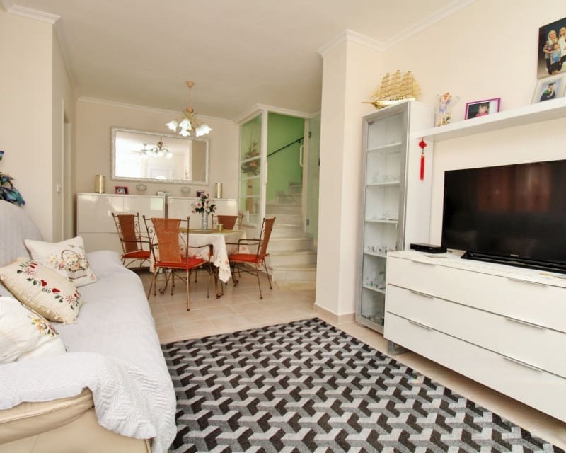3 soveværelse Villa til salg i Playa Flamenca med swimmingpool garage - € 225.000 (Ref: 10167023)