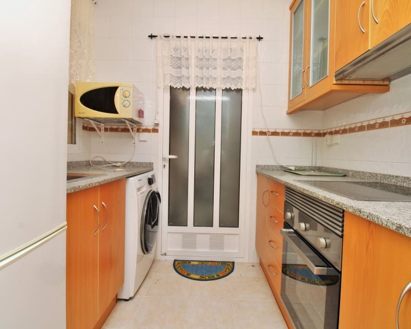 3 soveværelse Villa til salg i Playa Flamenca med swimmingpool garage - € 225.000 (Ref: 10167023)