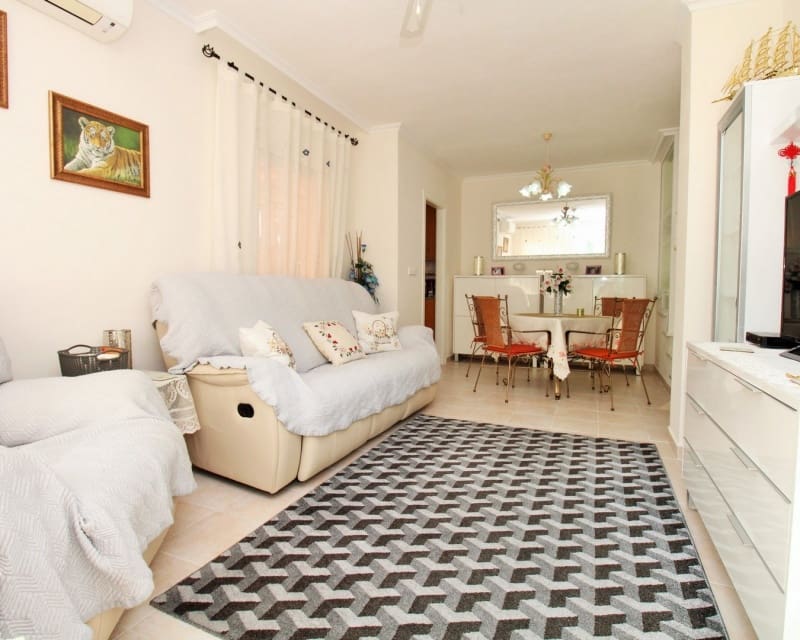 3 soveværelse Villa til salg i Playa Flamenca med swimmingpool garage - € 225.000 (Ref: 10167023)