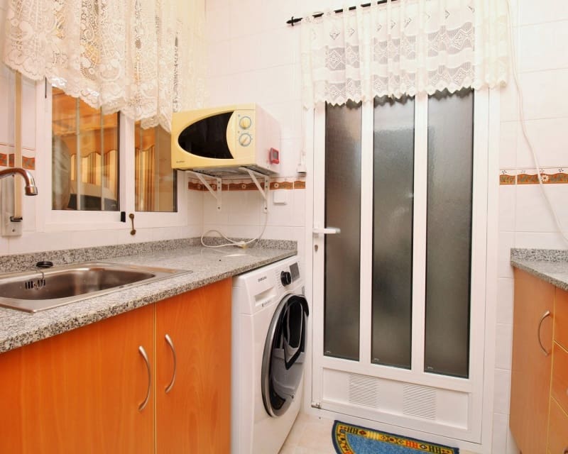 3 soveværelse Villa til salg i Playa Flamenca med swimmingpool garage - € 225.000 (Ref: 10167023)