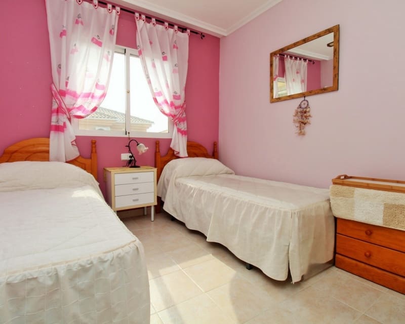 3 soveværelse Villa til salg i Playa Flamenca med swimmingpool garage - € 225.000 (Ref: 10167023)
