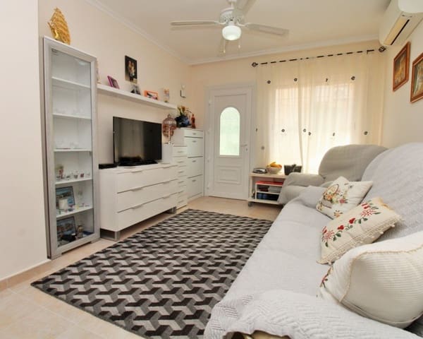 3 soveværelse Villa til salg i Playa Flamenca, Orihuela med swimmingpool garage - € 225.000 (Ref: 10167023)