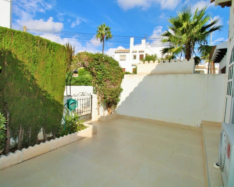 3 quarto Casa em Banda para venda em Villamartin com piscina - 289 000 € (Ref: 10167025)