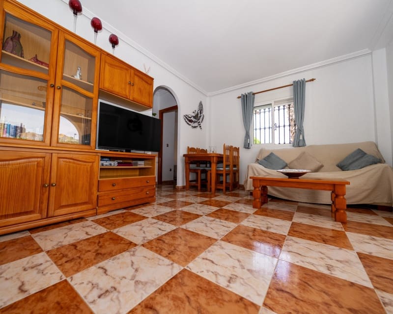 3 soveværelse Villa til salg i Playa Flamenca med swimmingpool - € 529.900 (Ref: 10167026)
