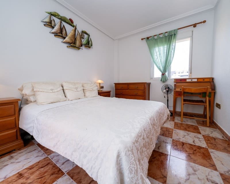 3 soveværelse Villa til salg i Playa Flamenca med swimmingpool - € 529.900 (Ref: 10167026)