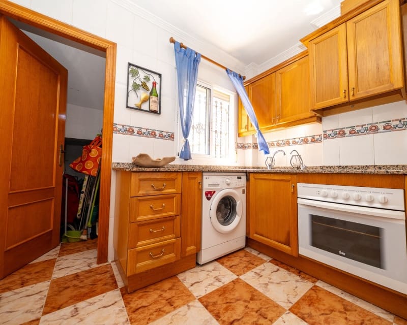 3 soveværelse Villa til salg i Playa Flamenca med swimmingpool - € 529.900 (Ref: 10167026)
