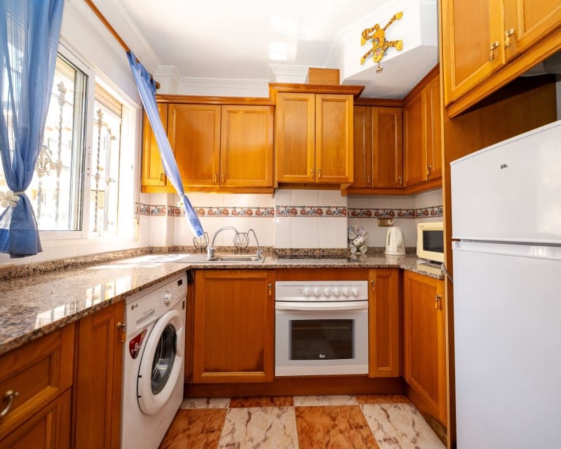 3 soveværelse Villa til salg i Playa Flamenca med swimmingpool - € 529.900 (Ref: 10167026)