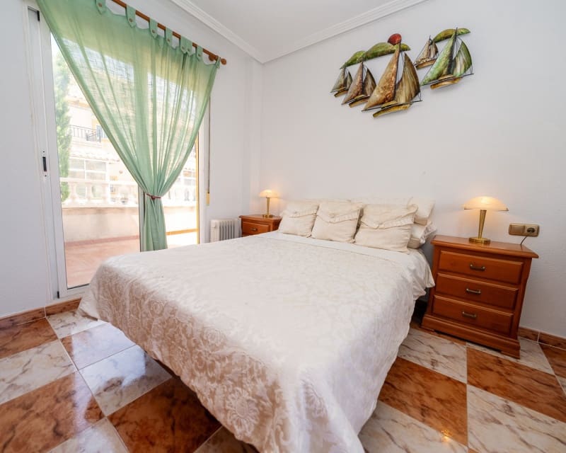 3 soveværelse Villa til salg i Playa Flamenca med swimmingpool - € 529.900 (Ref: 10167026)