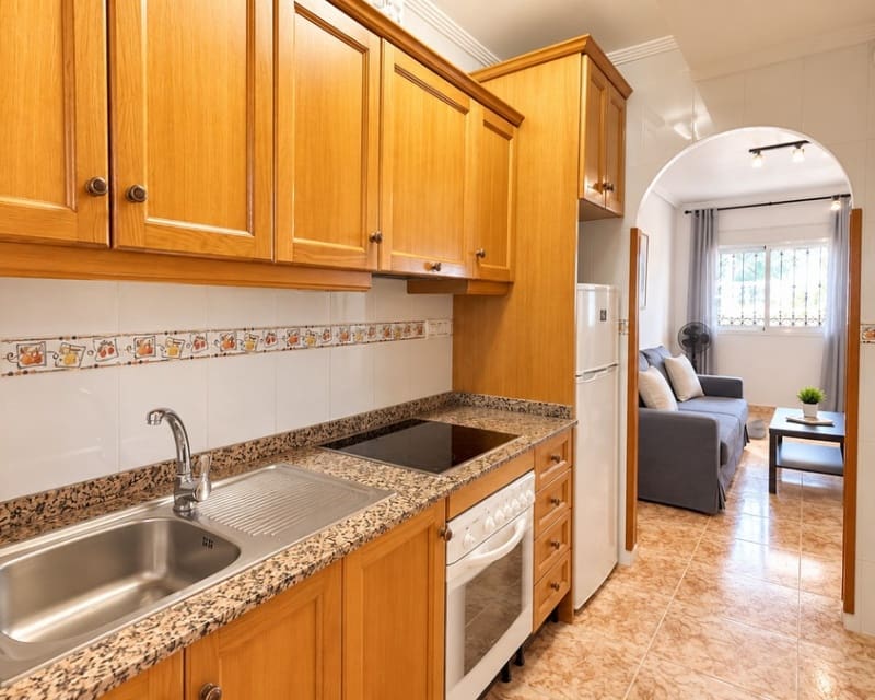 2 soverom Villa til salgs i Orihuela Costa med svømmebasseng garasje - € 219 000 (Ref: 10167031)
