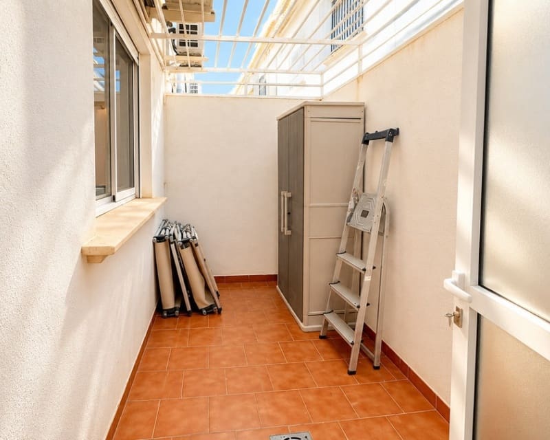 2 soverom Villa til salgs i Orihuela Costa med svømmebasseng garasje - € 219 000 (Ref: 10167031)