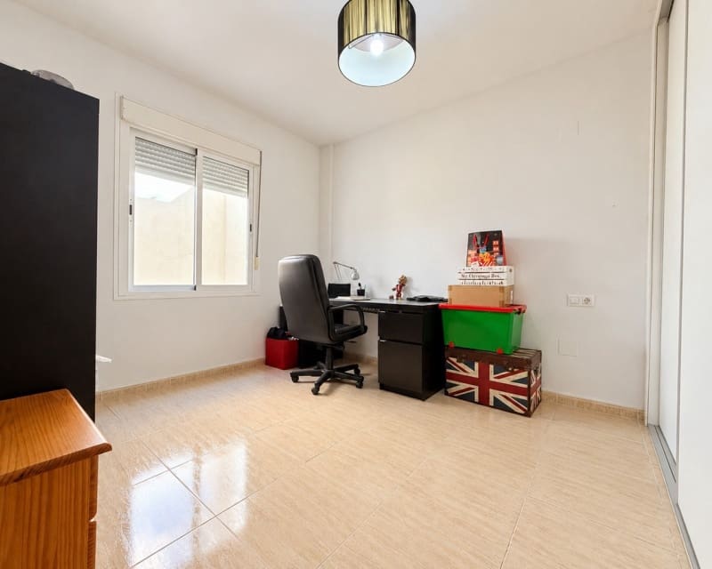 3 slaapkamer Huis te koop in Daya Nueva met garage - € 180.000 (Ref: 10167038)