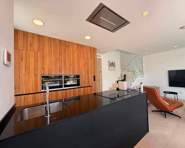 3 makuuhuone Huvila myytävänä paikassa Torre-Pacheco mukana uima-altaan - 465 000 € (Ref: 10167039)