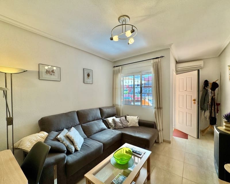 Apartamento de 2 habitaciones en Orihuela Costa en venta con piscina - 190.000 € (Ref: 10167041)