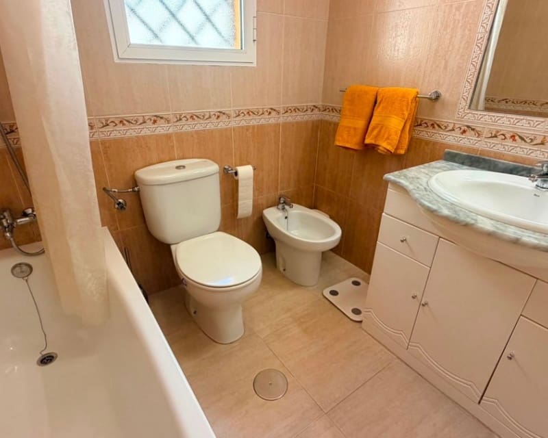 2 sypialnia Willa na sprzedaż w Los Montesinos z basenem garażem - 168 000 € (Ref: 10167042)