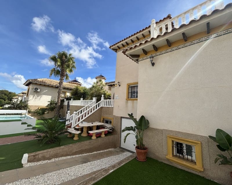 4 sypialnia Willa na sprzedaż w Villamartin z basenem - 429 900 € (Ref: 10167044)