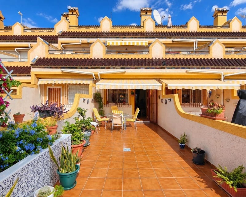 3 bedroom Townhouse for sale in La Florida with pool garage - € 197,950 (Ref: 10167046)