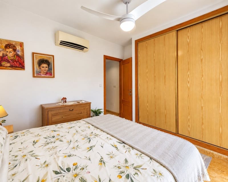 3 bedroom Townhouse for sale in La Florida with pool garage - € 197,950 (Ref: 10167046)