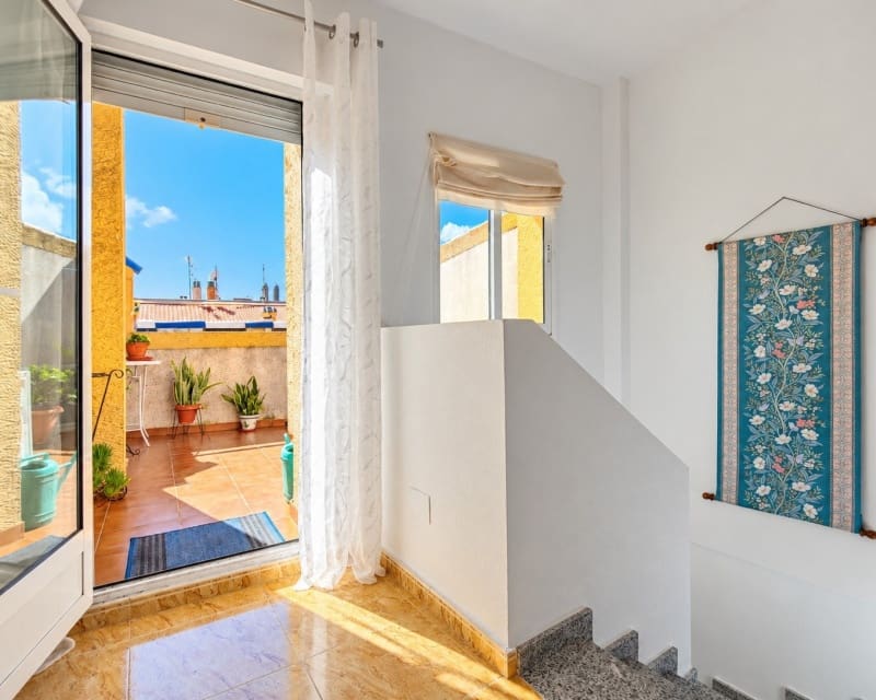 3 bedroom Townhouse for sale in La Florida with pool garage - € 197,950 (Ref: 10167046)