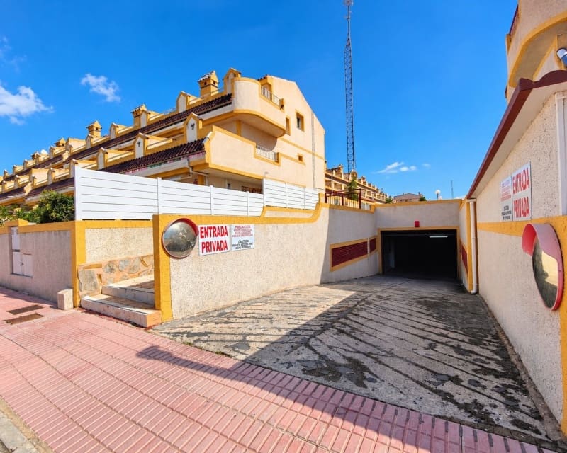 3 bedroom Townhouse for sale in La Florida with pool garage - € 197,950 (Ref: 10167046)