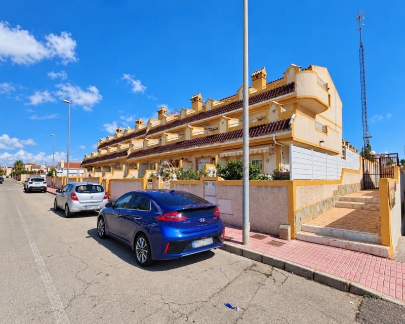 3 bedroom Townhouse for sale in La Florida with pool garage - € 197,950 (Ref: 10167046)