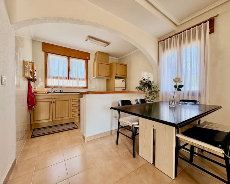 3 slaapkamer Villa te koop in Ciudad Quesada met garage - € 320.000 (Ref: 10167047)