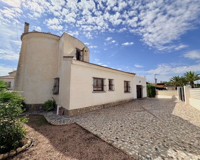 3 slaapkamer Villa te koop in Ciudad Quesada met garage - € 320.000 (Ref: 10167047)