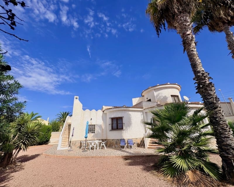 3 slaapkamer Villa te koop in Ciudad Quesada met garage - € 320.000 (Ref: 10167047)