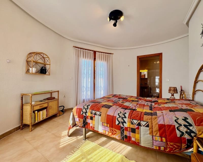 3 slaapkamer Villa te koop in Ciudad Quesada met garage - € 320.000 (Ref: 10167047)
