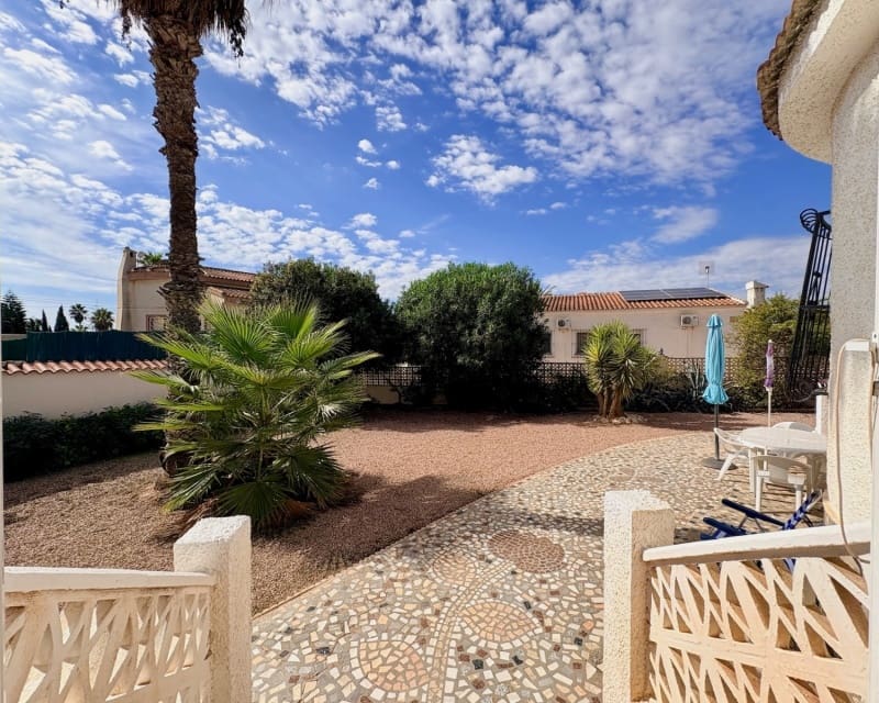 3 slaapkamer Villa te koop in Ciudad Quesada met garage - € 320.000 (Ref: 10167047)