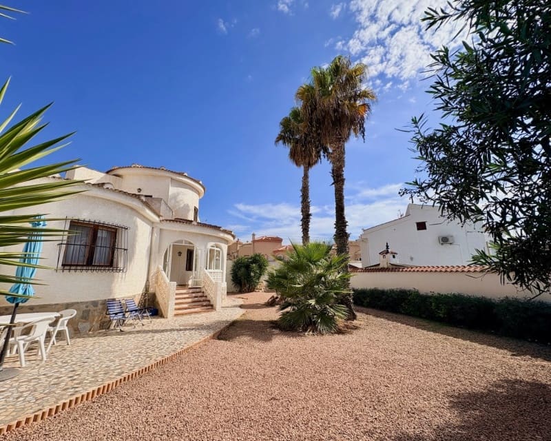 3 slaapkamer Villa te koop in Ciudad Quesada met garage - € 320.000 (Ref: 10167047)