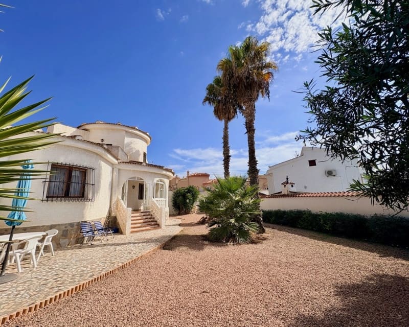 3 slaapkamer Villa te koop in Ciudad Quesada met garage - € 320.000 (Ref: 10167047)