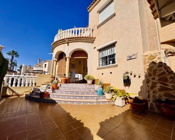 3 soveværelse Villa til salg i Playa Flamenca, Orihuela med swimmingpool - € 225.000 (Ref: 10167048)