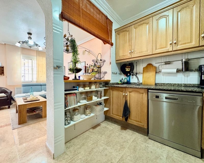 3 soveværelse Villa til salg i Playa Flamenca med swimmingpool - € 225.000 (Ref: 10167048)