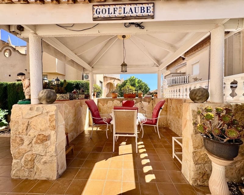 3 soveværelse Villa til salg i Playa Flamenca med swimmingpool - € 225.000 (Ref: 10167048)