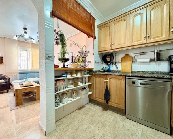 3 soveværelse Villa til salg i Playa Flamenca, Orihuela med swimmingpool - € 225.000 (Ref: 10167048)