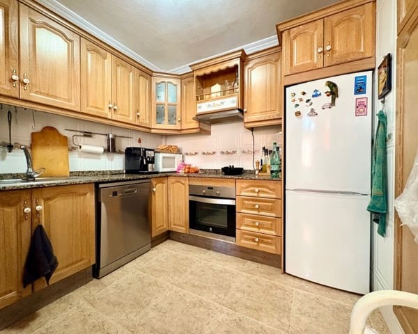 3 soveværelse Villa til salg i Playa Flamenca, Orihuela med swimmingpool - € 225.000 (Ref: 10167048)