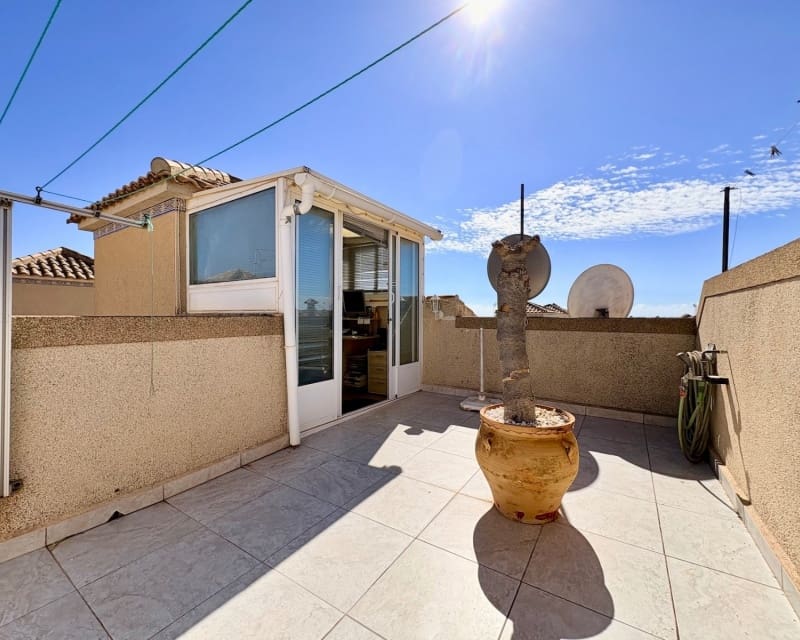 3 soveværelse Villa til salg i Playa Flamenca med swimmingpool - € 225.000 (Ref: 10167048)
